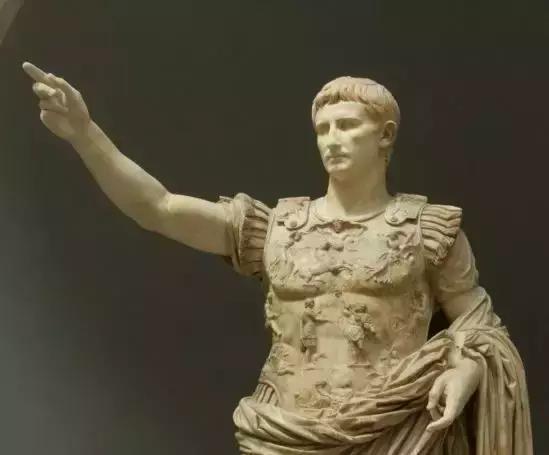 罗马对外征战均在共和时期完成，到了奥古斯都才放弃吞并世界