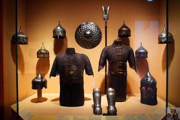 古代铠甲的形制变化与使用材质