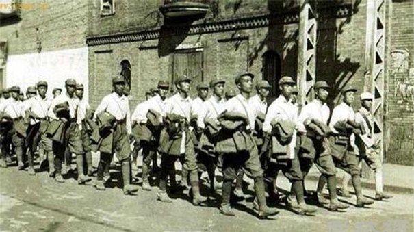 日本投降前夜，几名青年军官做出一事，二战历史差点被改写