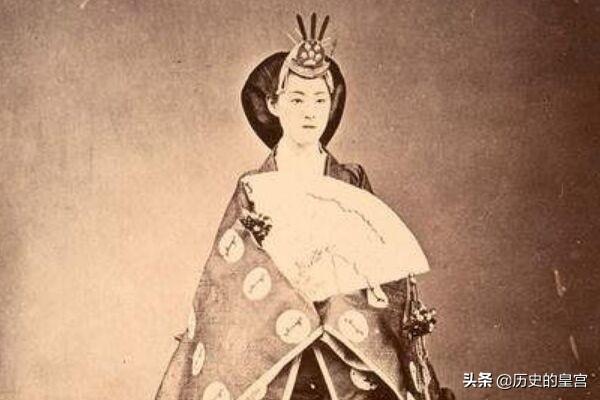 她是中国长孙皇后的粉丝，嫁给了明治天皇，自己成为日本第一贤后